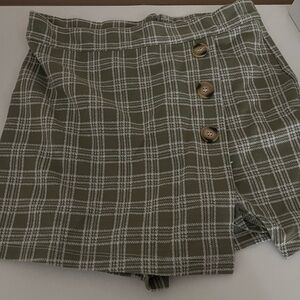 Alter’d state- Medium- Green plaid skort